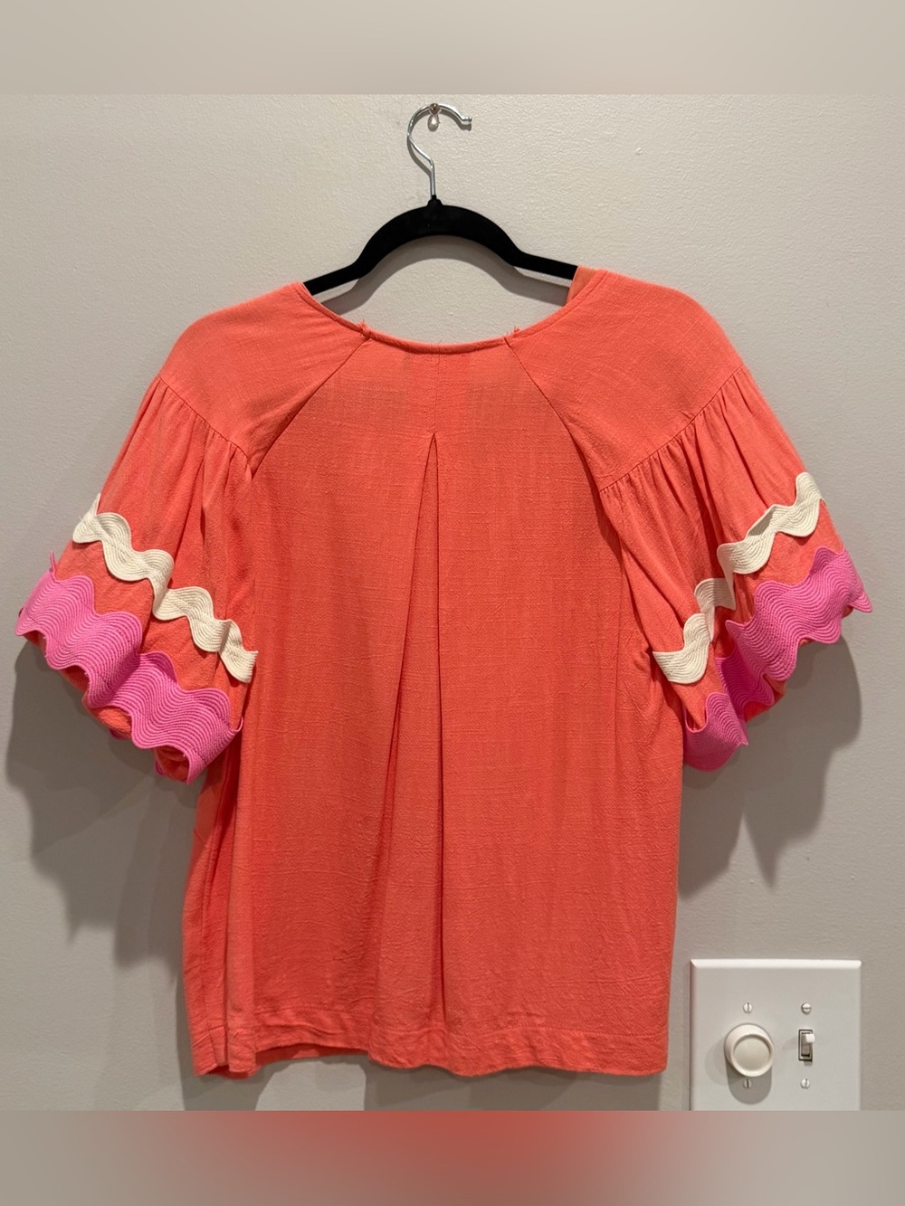 G&G Coral V-Neck Ruffle Sleeve Blouse - Picture 4 of 6
